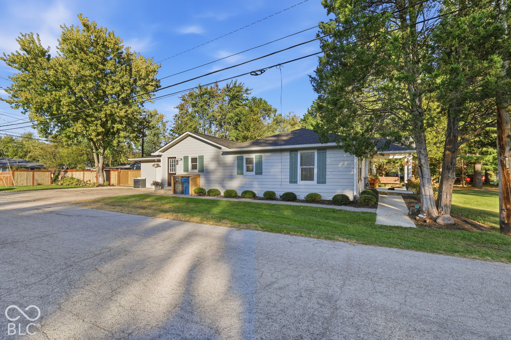2064 Riviera, Indianapolis, IN, 46260 photo 5 of 44