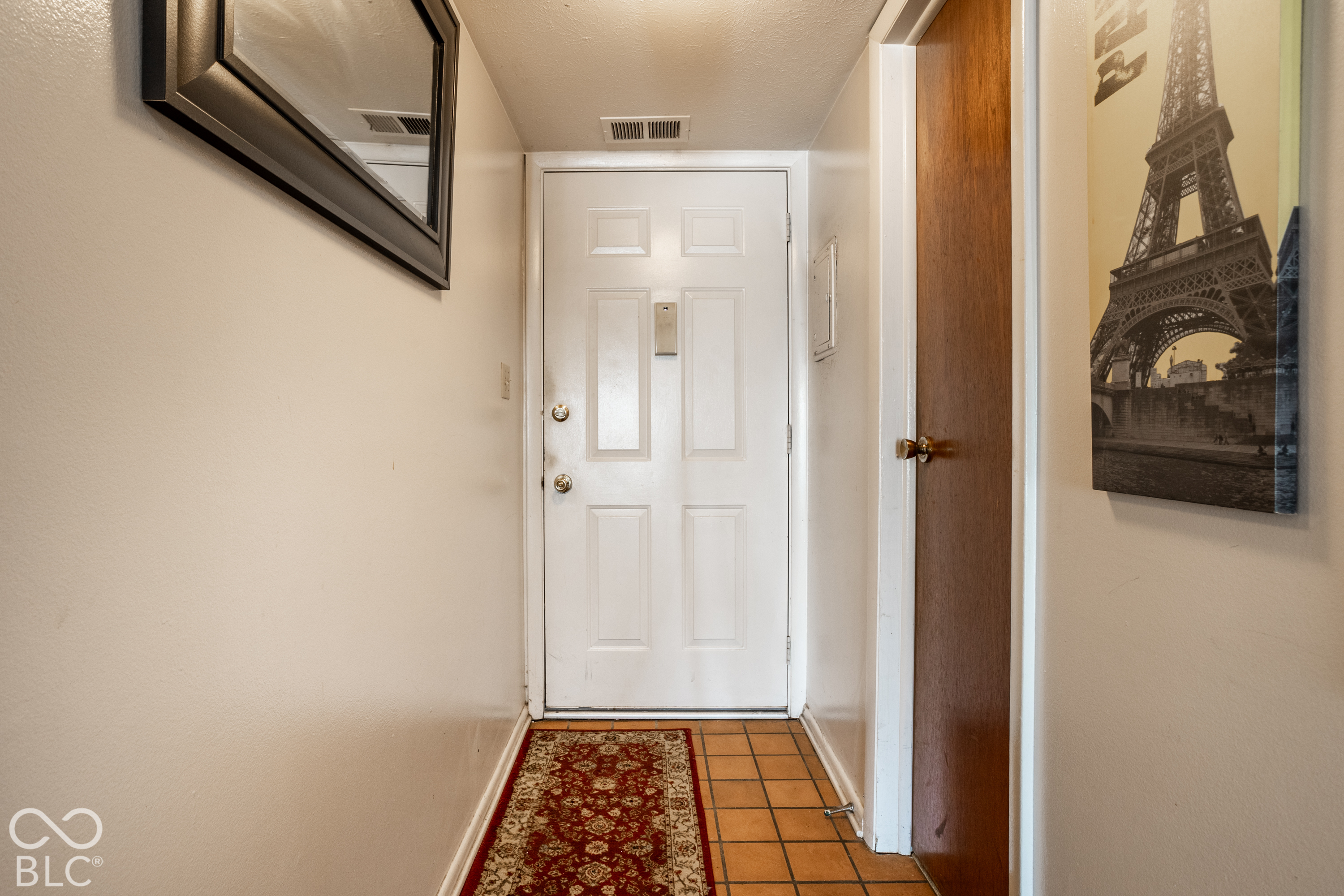 7459 Countrybrook Drive, Indianapolis, IN, 46260 photo 5 of 23