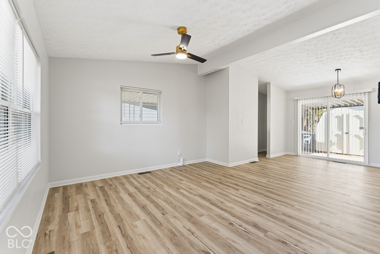 2927 Caroline Avenue, Indianapolis, IN, 46218 photo 5 of 73