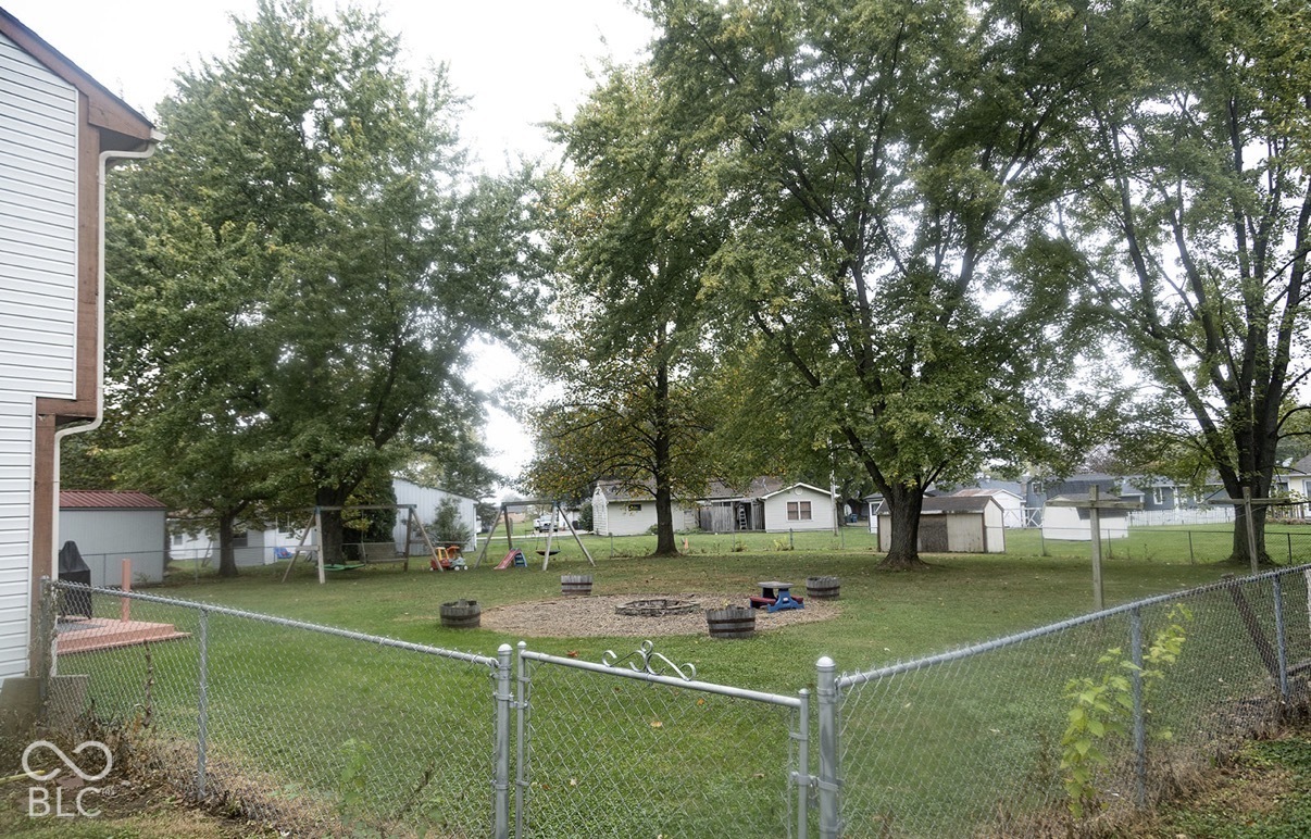 210 Rolling Ridge Road, Shelbyville, IN, 46176 photo 5 of 36