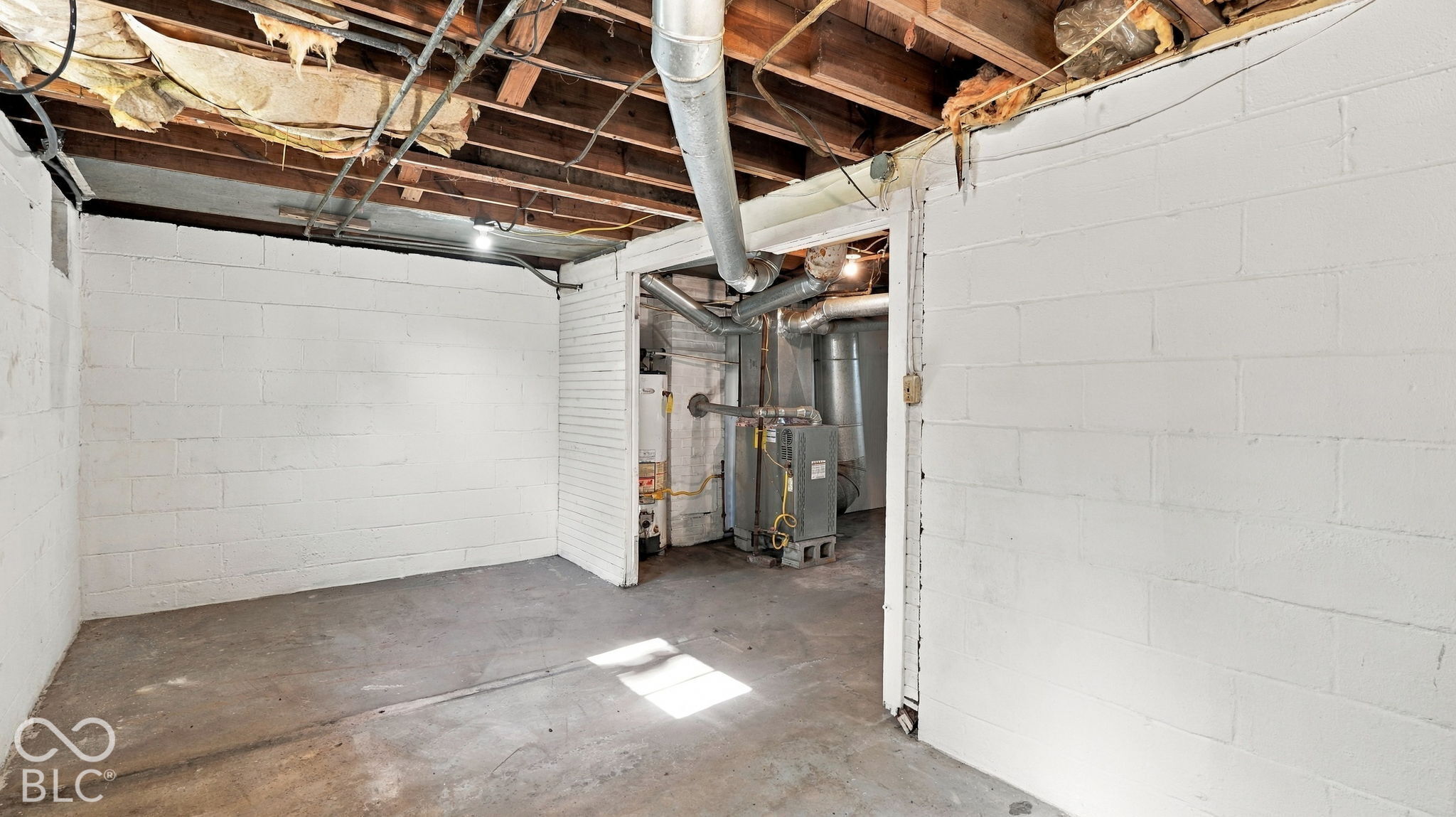 309/313 W 29th Street, Anderson, IN, 46016 photo 5 of 32