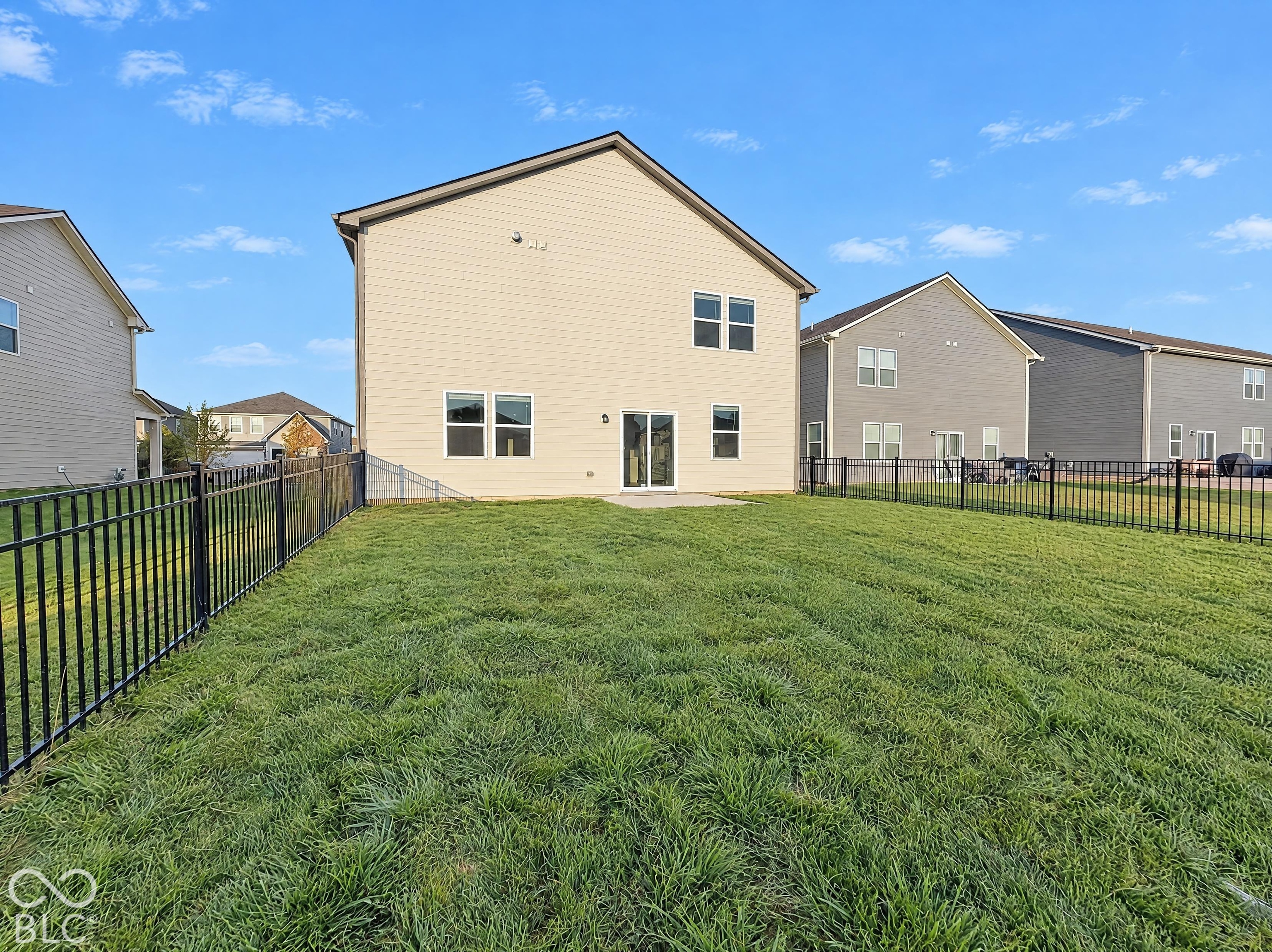 2282 S Bingham Place, New Palestine, IN, 46163 photo 5 of 22