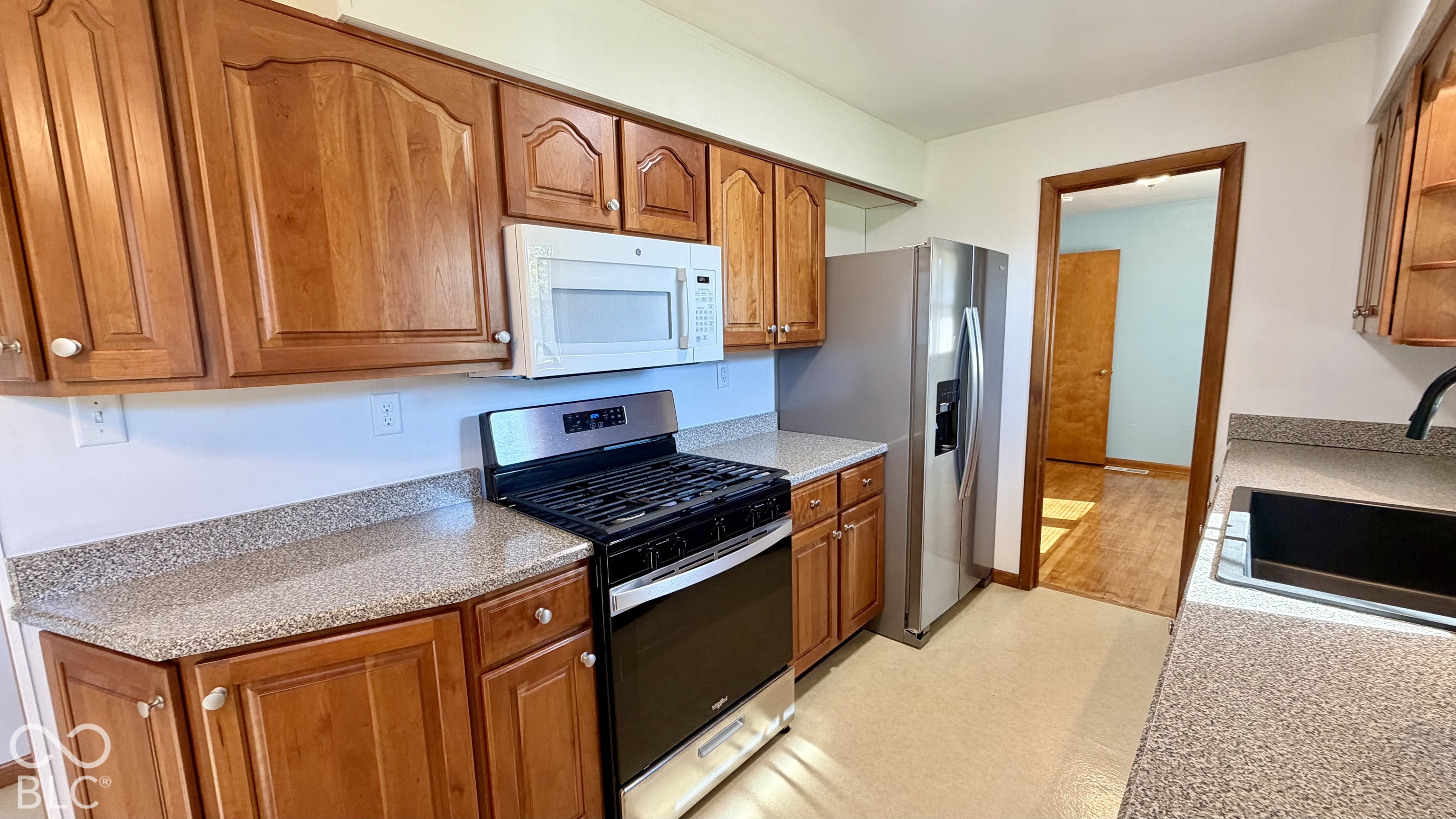 2635 15th Street, Columbus, IN, 47201 photo 5 of 30