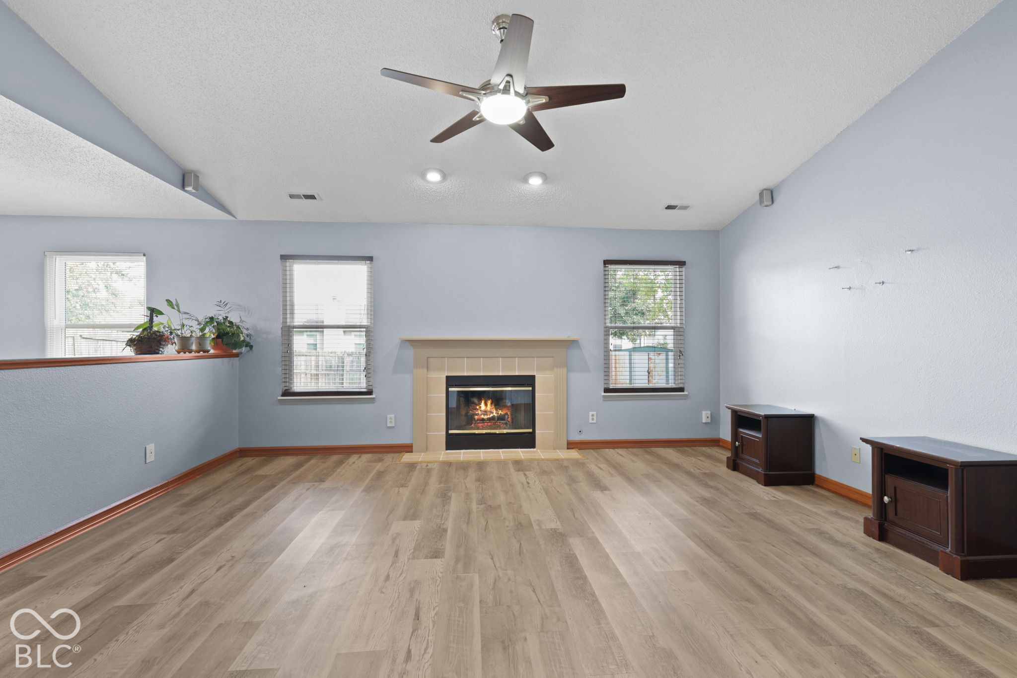 6315 River Valley Way, Indianapolis, IN, 46221 photo 5 of 31