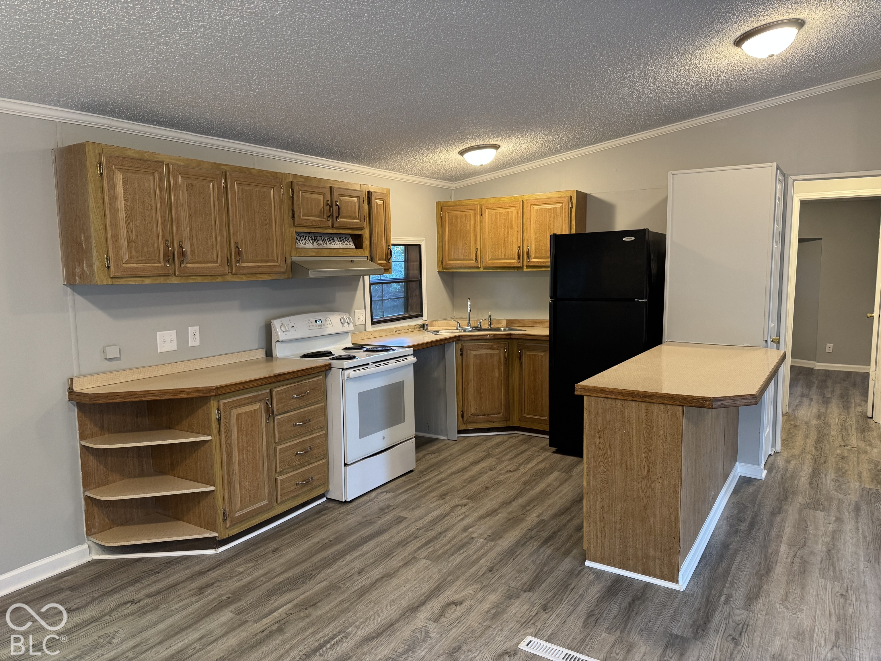 1103 S Brady, Attica, IN, 47918 photo 5 of 7