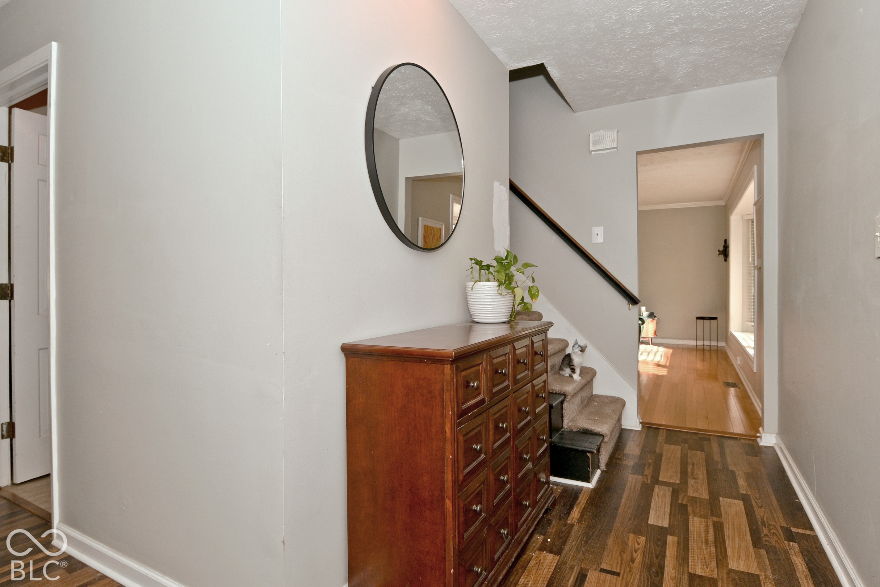 612 Greenlee Drive, Indianapolis, IN, 46234 photo 5 of 54