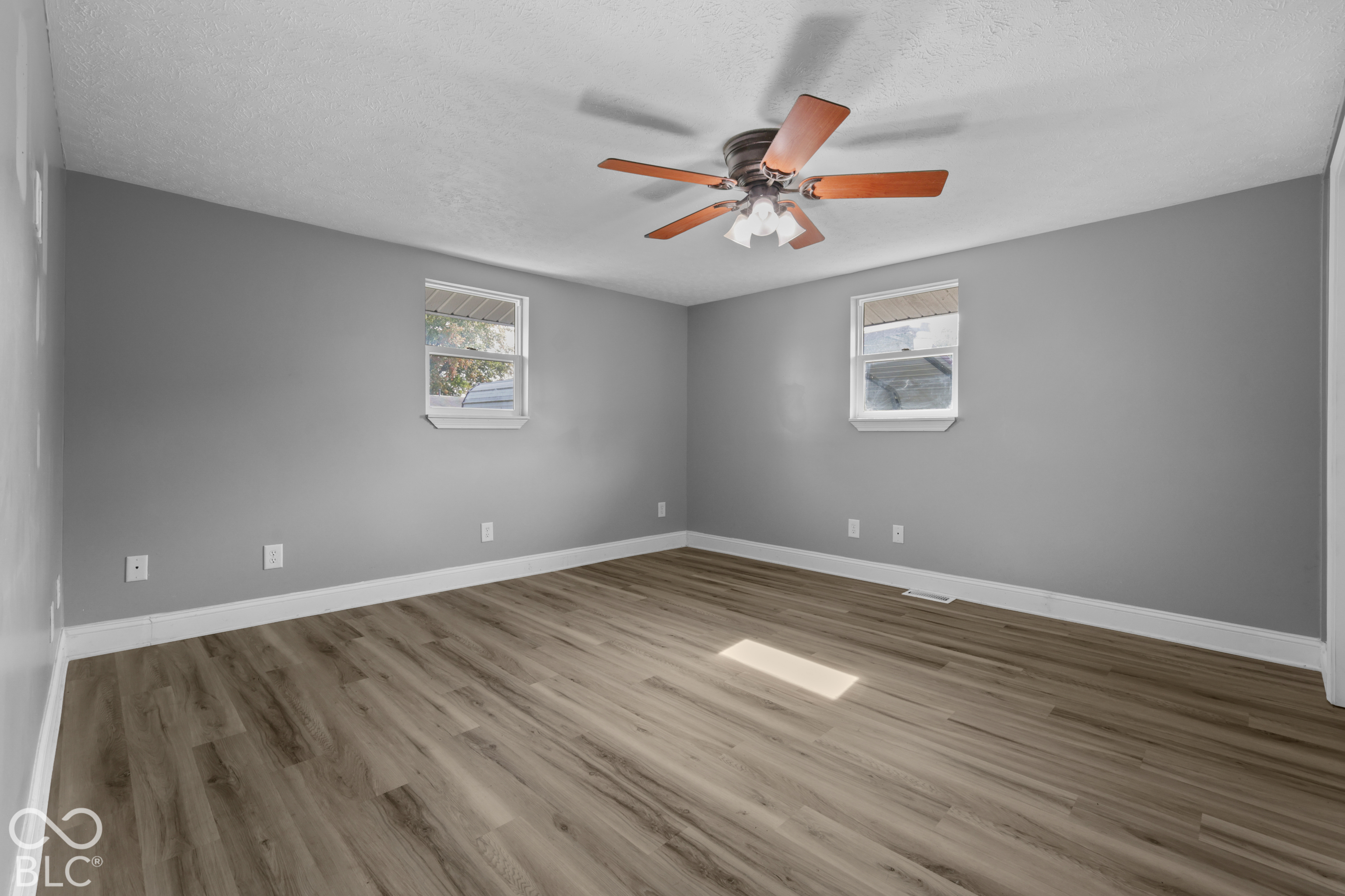 544 Clifty Drive, Columbus, IN, 47201 photo 5 of 30