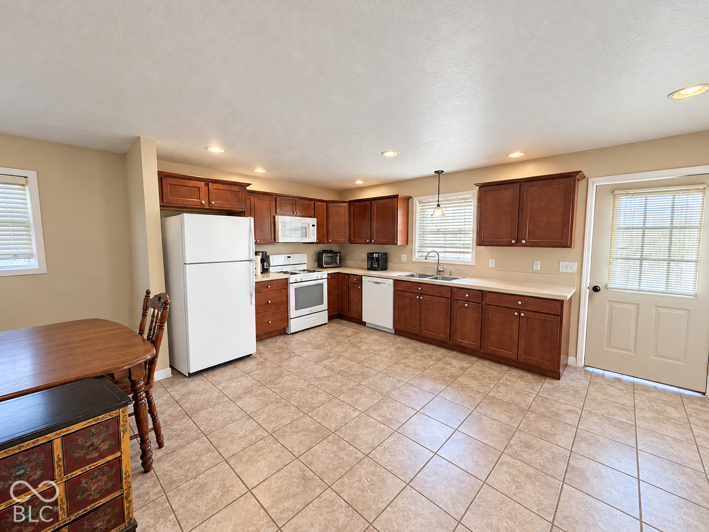 921 S Pike Street, Shelbyville, IN, 46176 photo 5 of 14