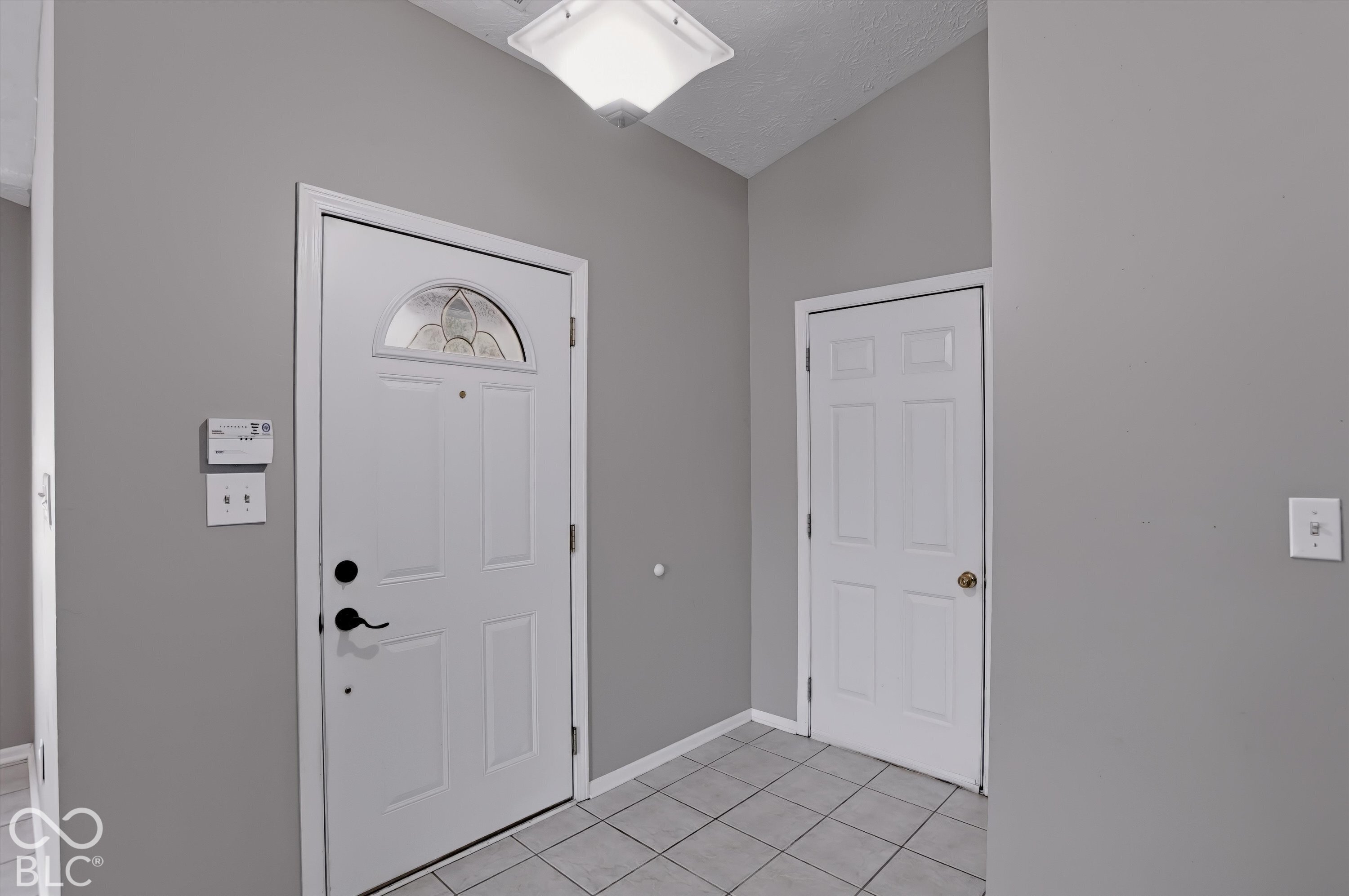 10689 Ashview Drive, Fishers, IN, 46038 photo 5 of 72