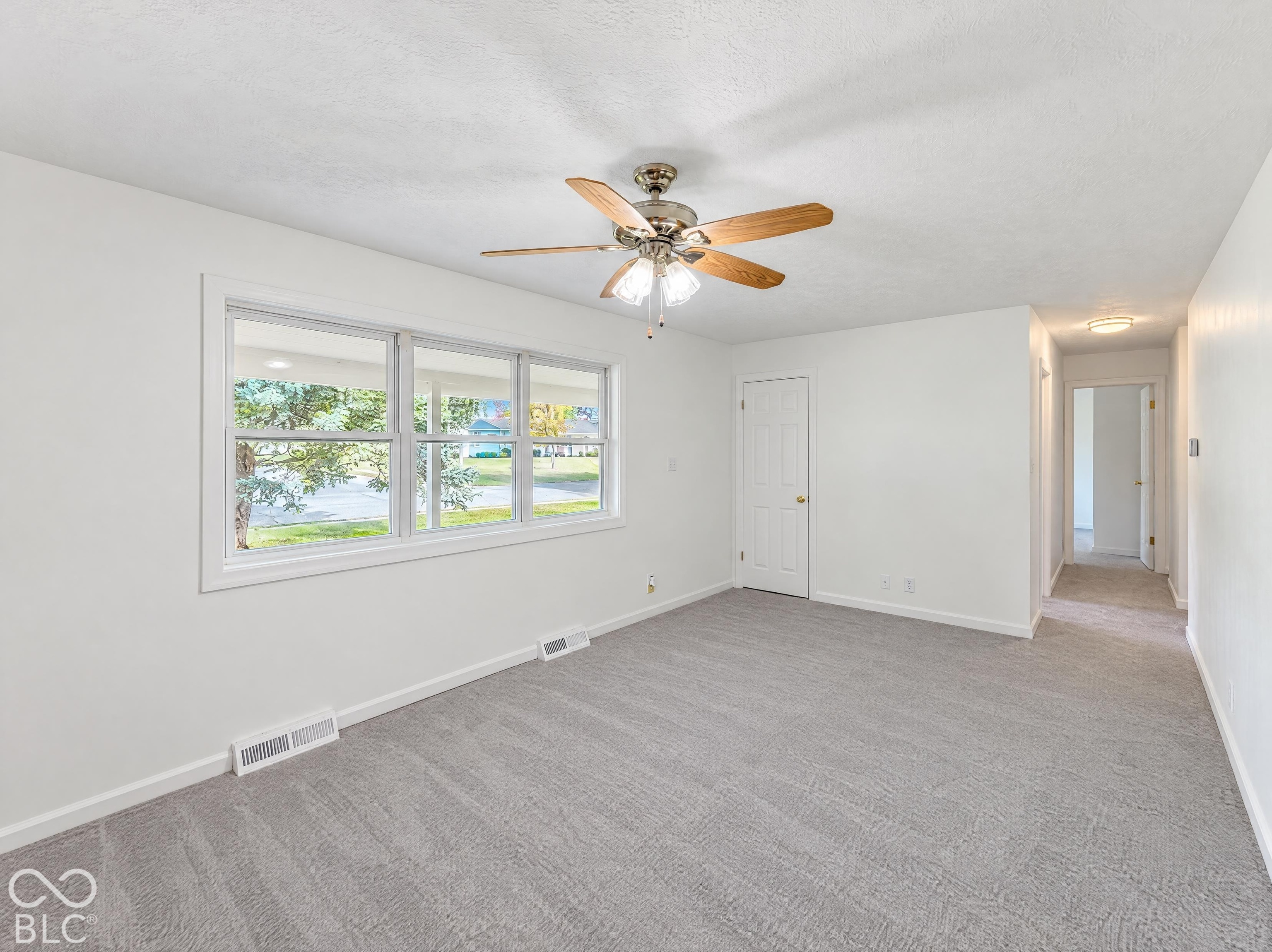 135 Southlane Drive, Whiteland, IN, 46184 photo 5 of 13