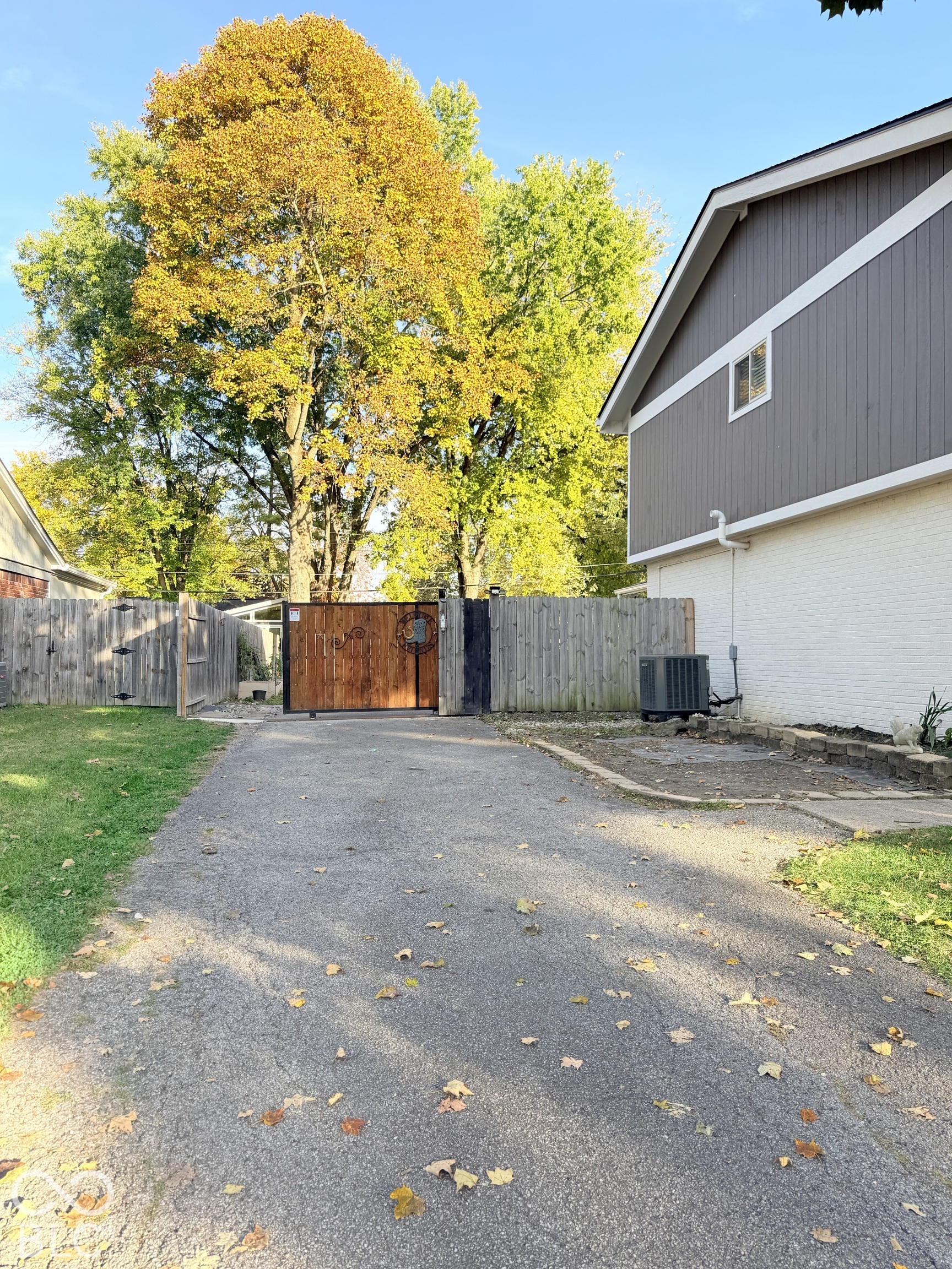 4839 Alameda Road, Indianapolis, IN, 46228 photo 5 of 54