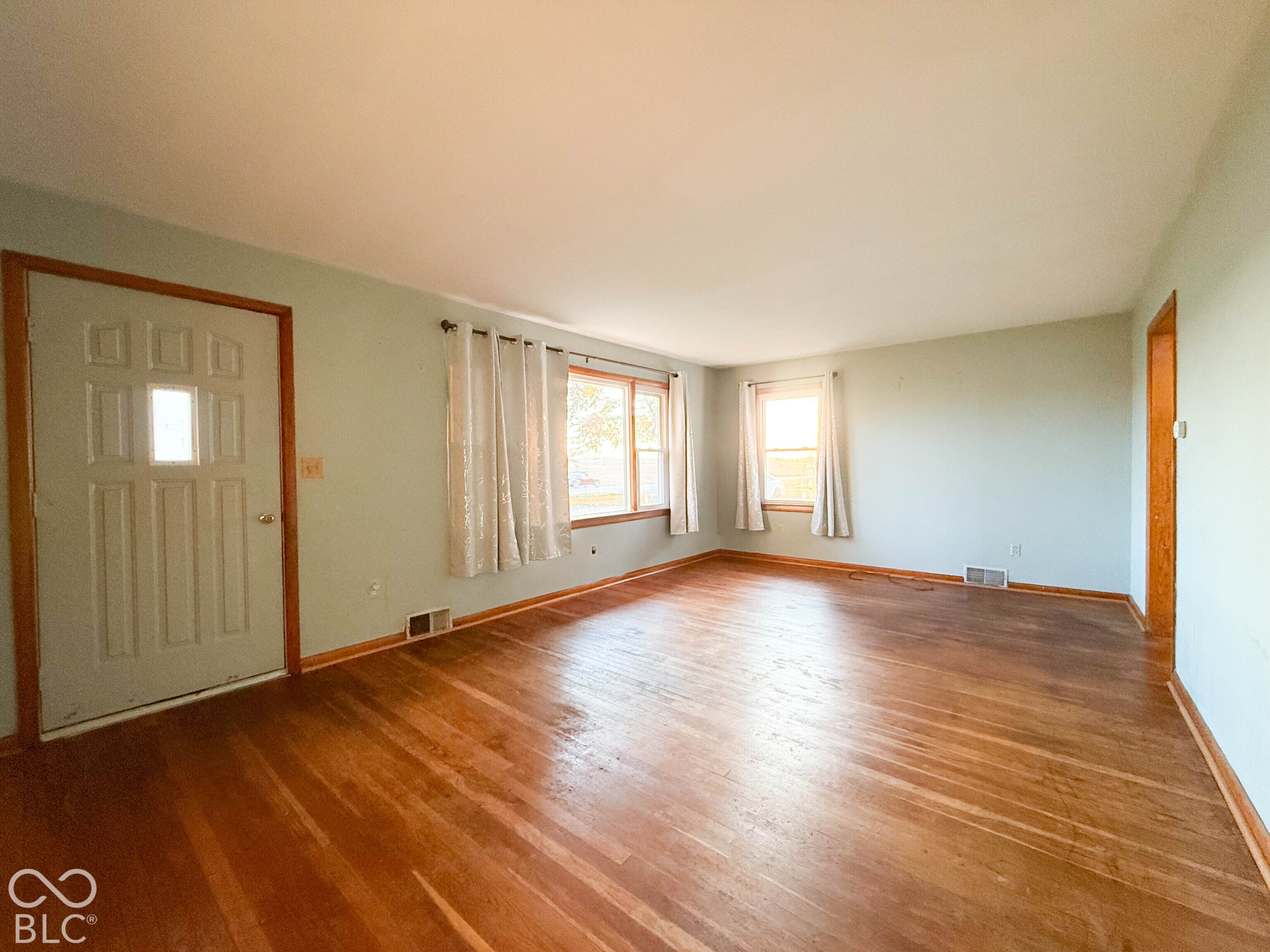 304 Deaver, Columbus, IN, 47201 photo 5 of 16