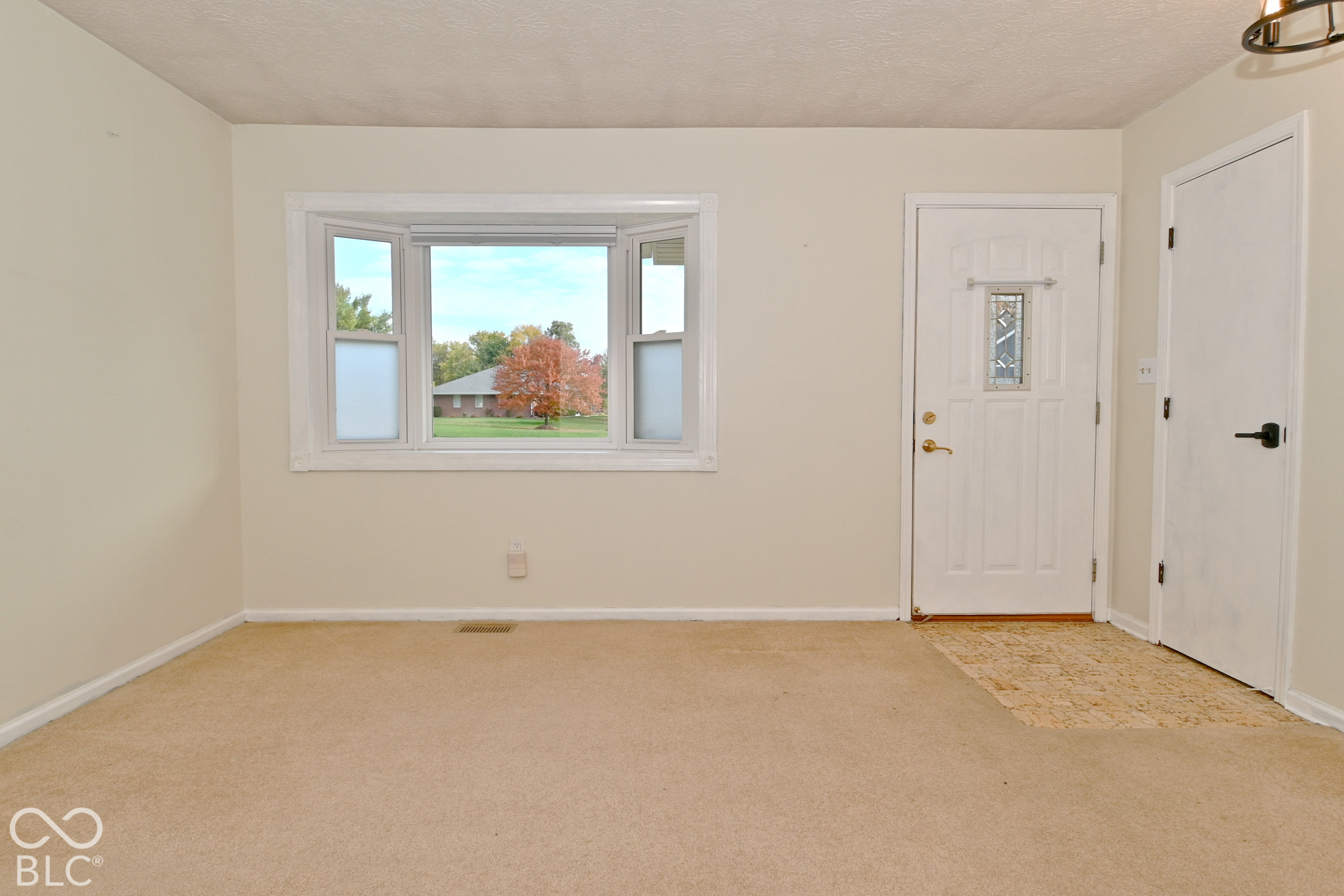 9989 Lakewood Circle, Zionsville, IN, 46077 photo 5 of 46
