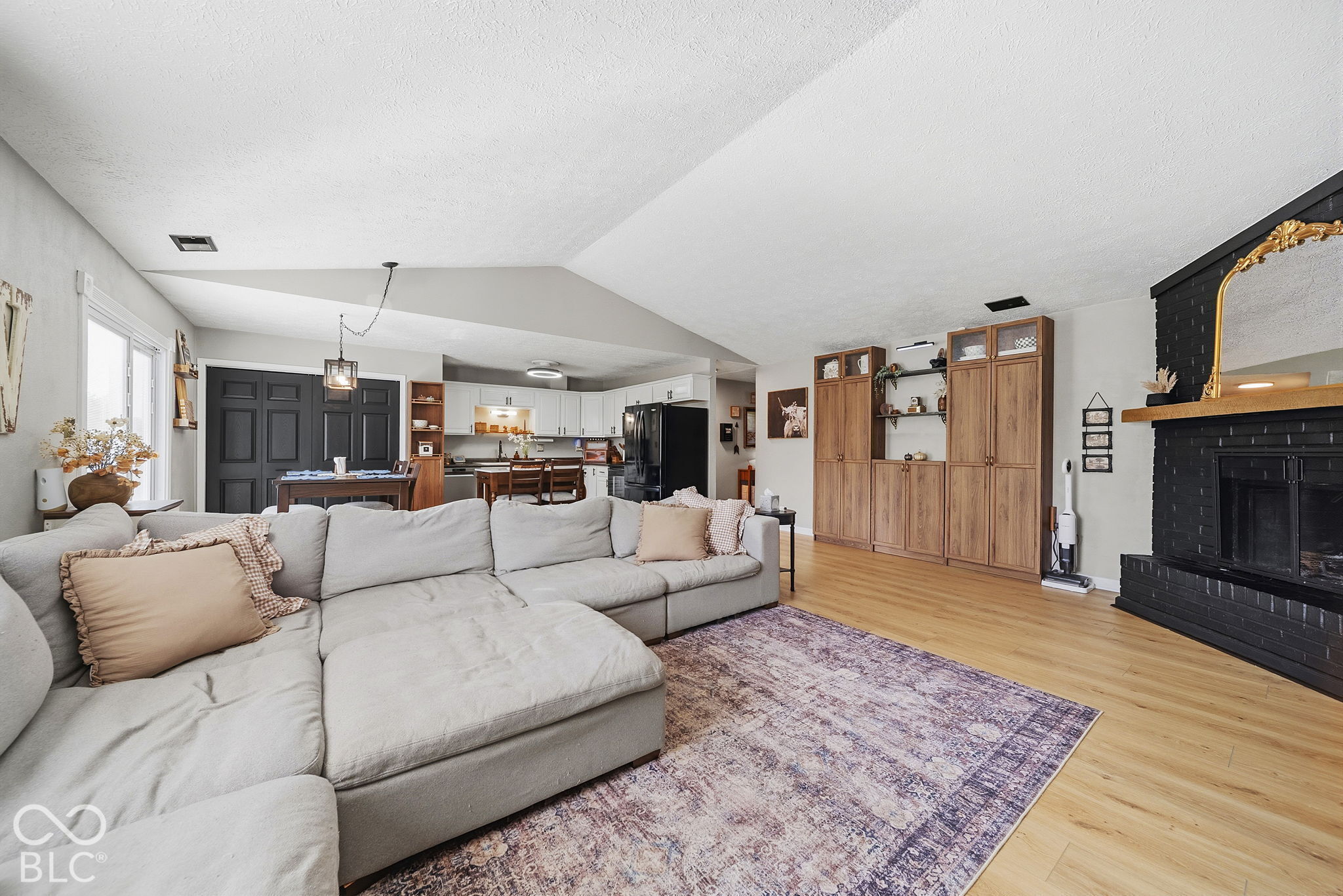 641 Boonesboro Drive, Greenwood, IN, 46142 photo 5 of 37