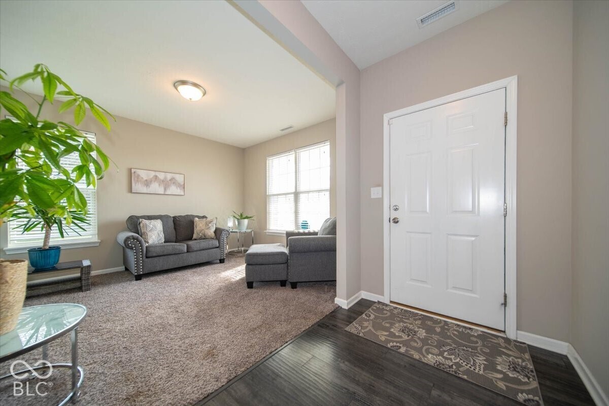 10162 Sedgehill Drive, Indianapolis, IN, 46239 photo 5 of 37