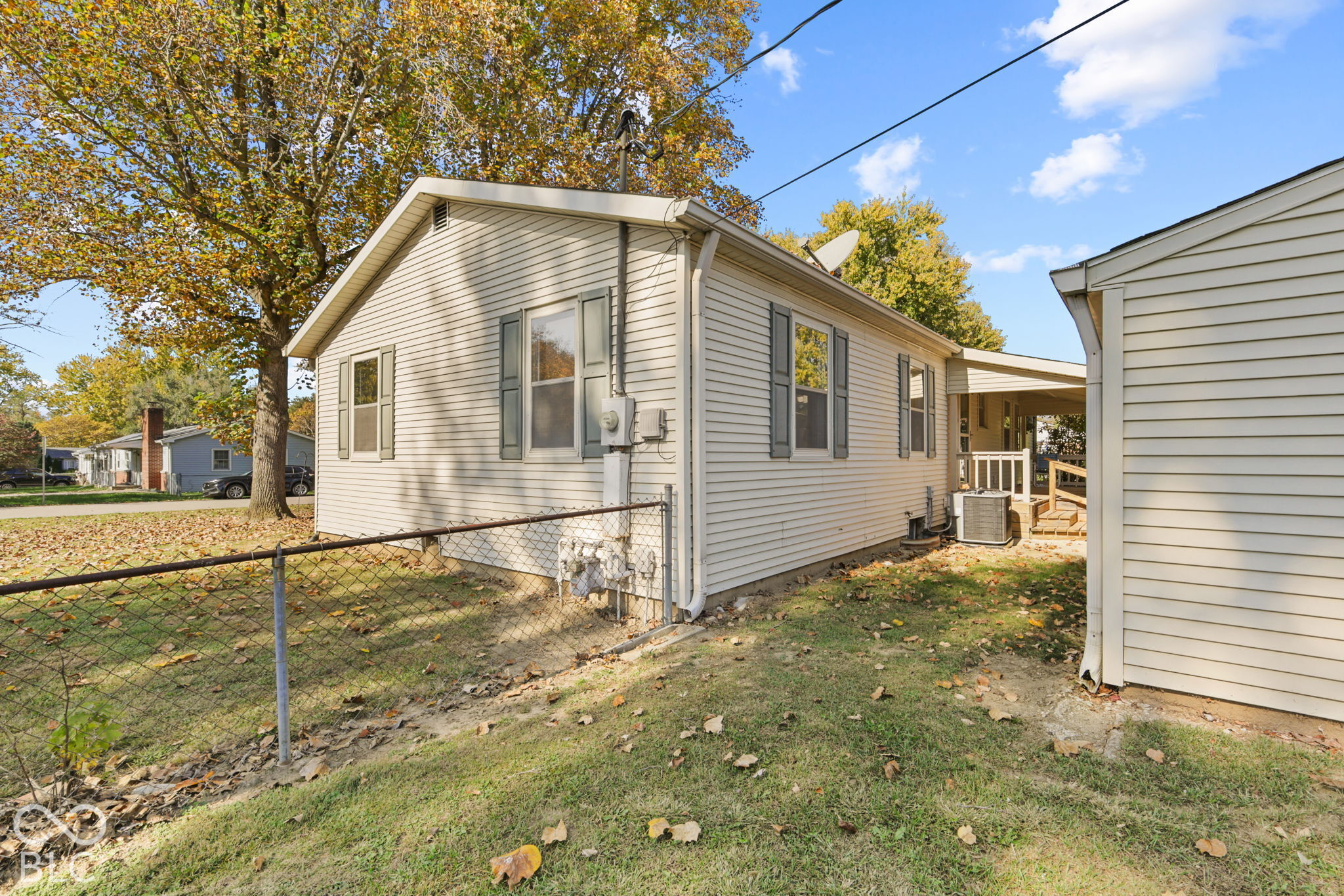 887 Vernon Drive, Greenwood, IN, 46143 photo 5 of 39