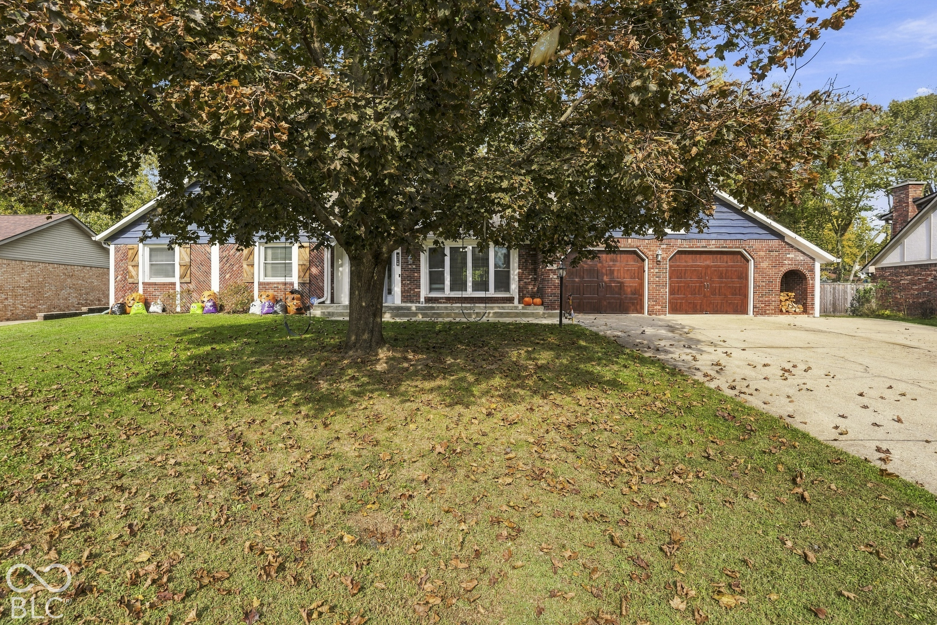 1840 Sandhill Road, Indianapolis, IN, 46217 photo 5 of 52