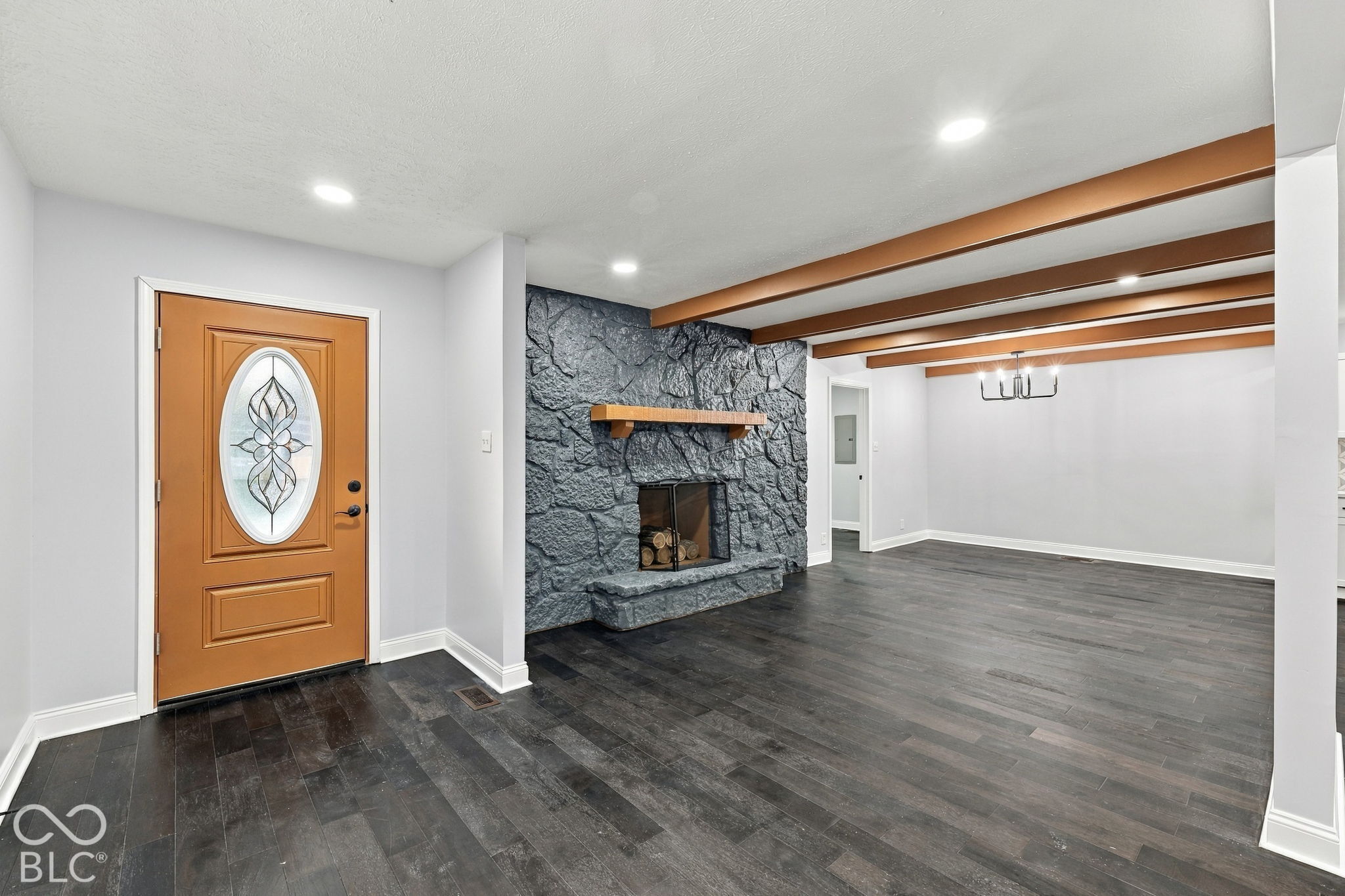 8236 Orchid Lane, Indianapolis, IN, 46219 photo 5 of 36