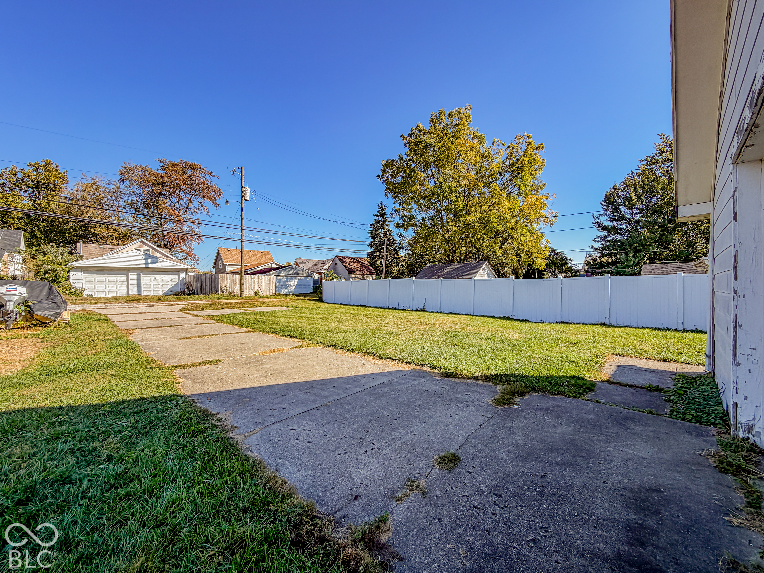 910 S B Street, Elwood, IN, 46036 photo 5 of 29