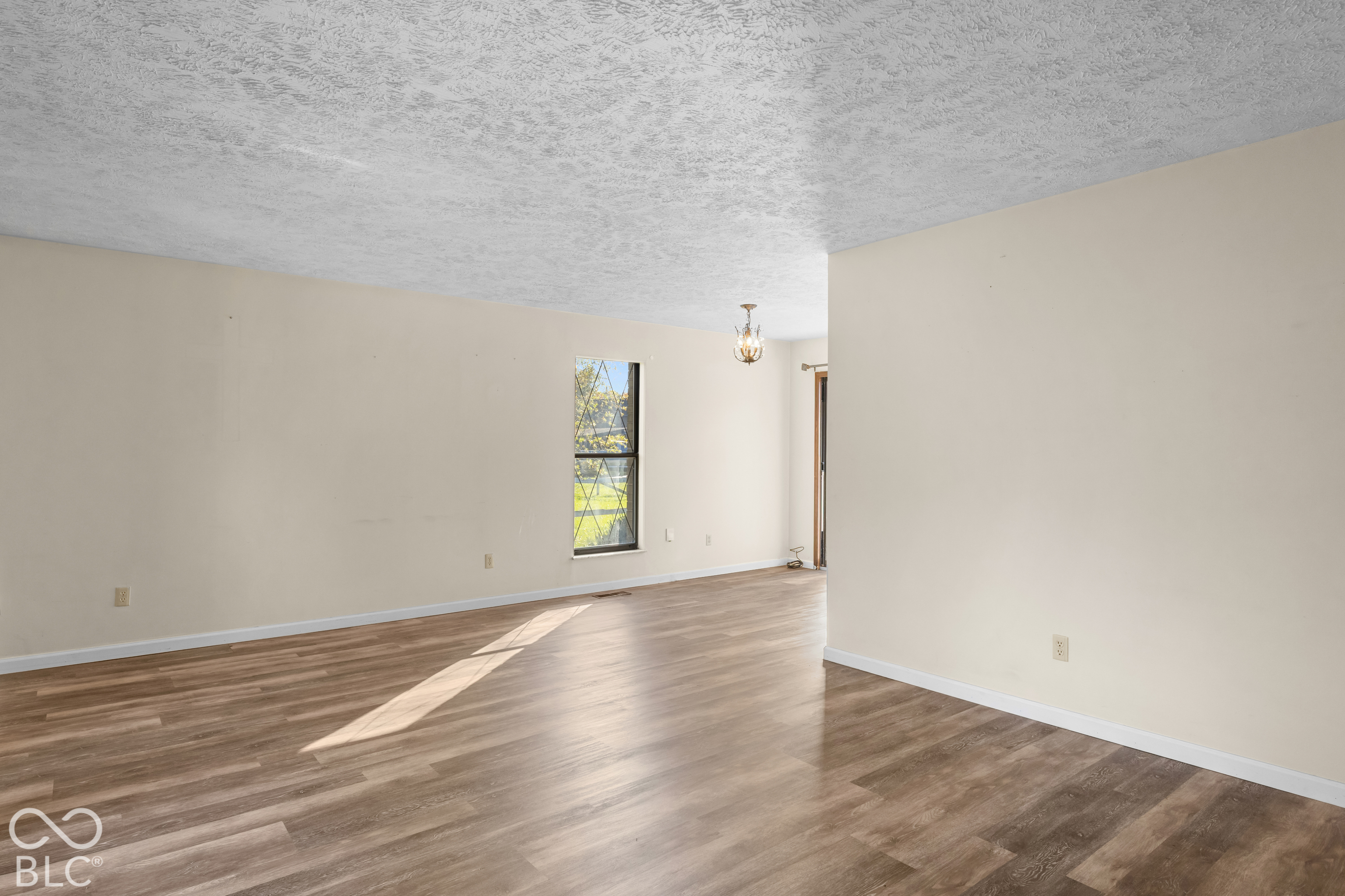 5225 Pinon Drive, Indianapolis, IN, 46227 photo 5 of 22