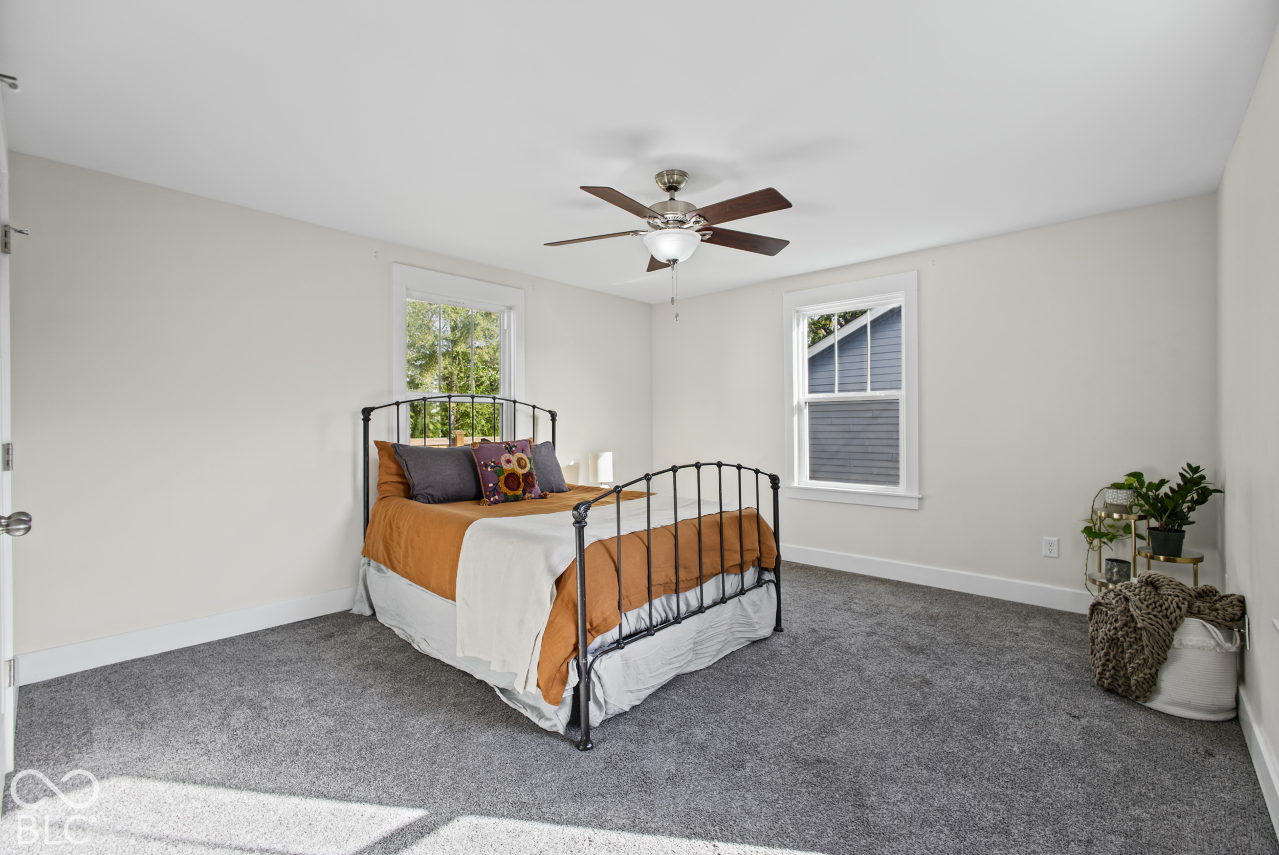 823 N Beville Avenue, Indianapolis, IN, 46201 photo 5 of 37